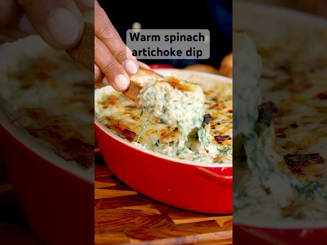 Easy warm spinach artichoke dip, high in protein! ￼