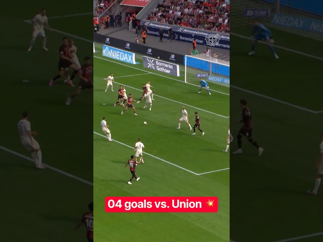 0️⃣4️⃣ goals for black and red! 💥