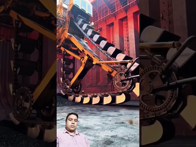 This Machine Unloads Ships 100x Faster Than Humans! ⚙️🚢 #shorts