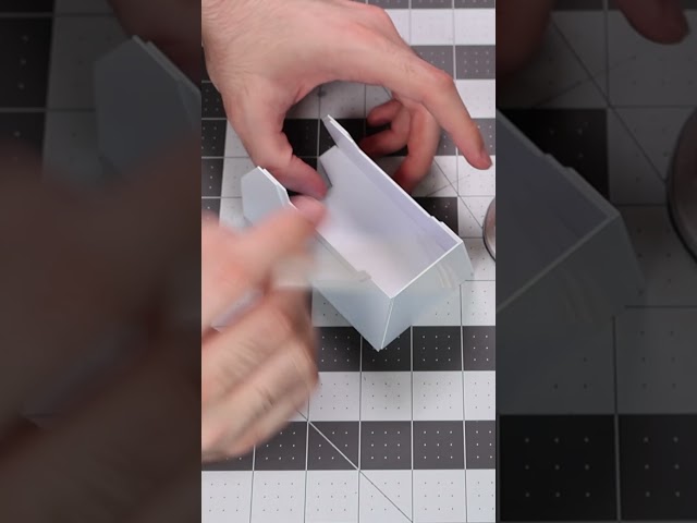 Scratchbuilding a Model Spaceship from Concept Art Drawn by Daniel Matthews
