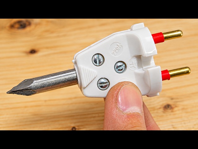 An invention that astonishes the whole world! Just Insert a Nail Into an Old Plug and see what happe