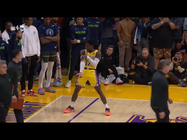 Dennis Schröder hits a clutch 3 in the final seconds and stares down the Timberwolves bench