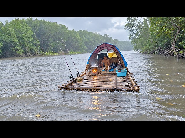 ONE NIGHT LIVING ON A BAMBOO RAFT IN MANGROVE RIVER | SOLO SURVIVAL, FISHING & COOKING WITH MY GOD.!