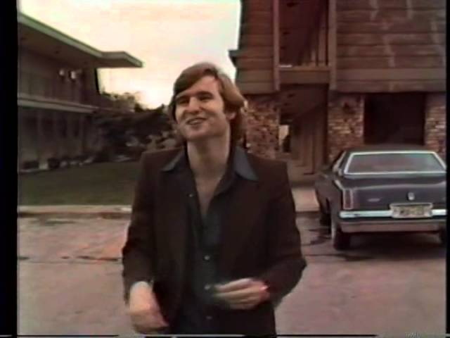 Billy Hargis II sings