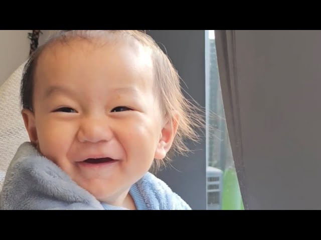 Morning with my 12 months old | Mini vlog