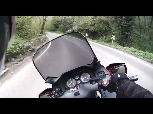 How to ride a motorcycle in "police style" advanced mode
