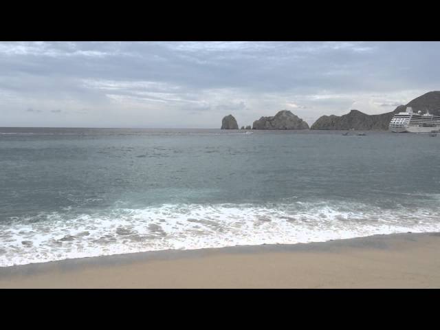 El crucero en la Playa de Cabo San Lucas