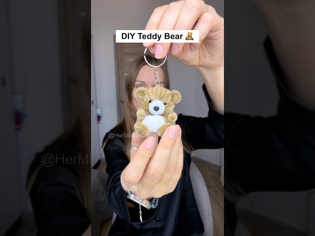 DIY Mini Teddy Bear Keychain 🧸 Pipe Cleaner Craft Idea #diy #craft #viral #pipecleaner #trending