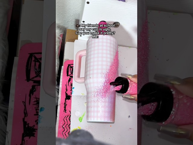 Custom glitter tumbler for Laura #glittertumblers