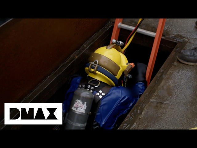 Industrial Vacuum Cleans Massive Blockage In 200 Year Old Sewer Pipe | Sewer Divers