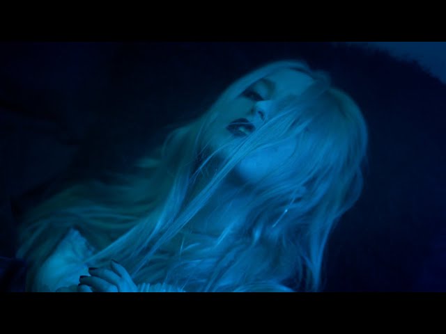 CASHFORGOLD x Sidewalks and Skeletons - Queen (Official Music Video)