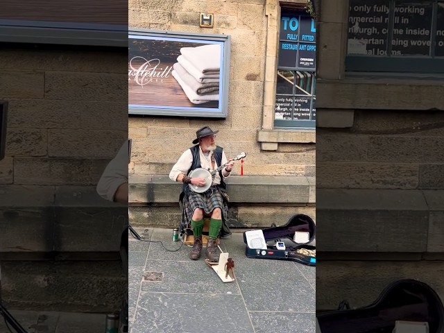 Street Music on the Royal Mile in Edinburgh 🎶 #shorts #viral #scotland #foryou