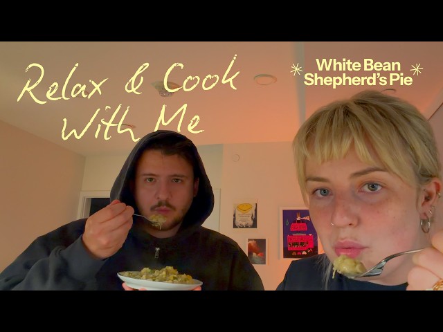 homemade white bean shepherd's pie | relaxing 35 minute cook with me | ambient & calm sunday evening