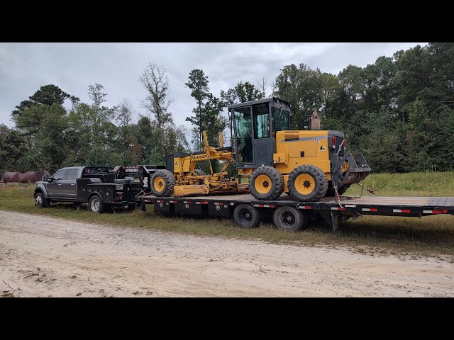 Fixing Roads With The Motor Grader