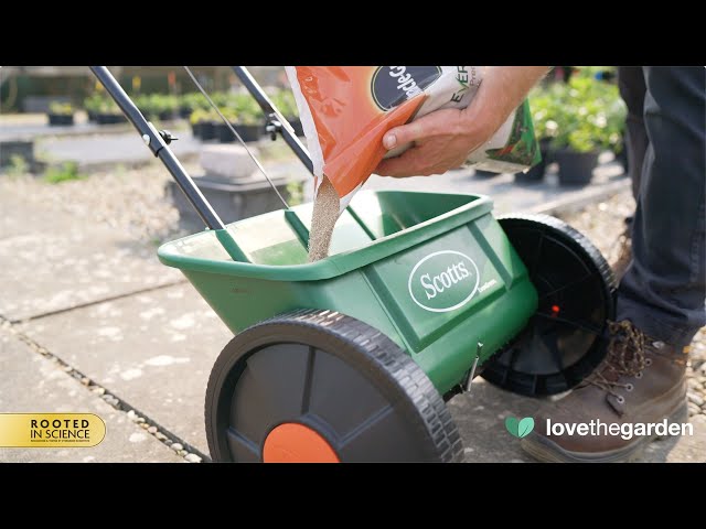 How to Use the Scotts® EvenGreen Drop Spreader | Accurate Lawn Feeding Made Easy | Love The Garden