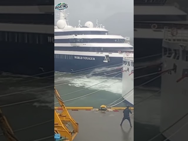 The Mooring Rope of a Cruise Ship Broke Due to Strong Winds