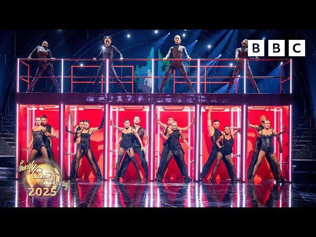 The Pros perform an ICONIC routine to Cell Block Tango from Chicago ✨ BBC Strictly 2025