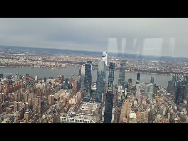 360 degree view from 102nd Floor Observation Deck on Empire State Building New York