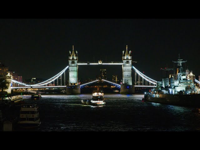 Bridge Lift by Cecilia Knapp