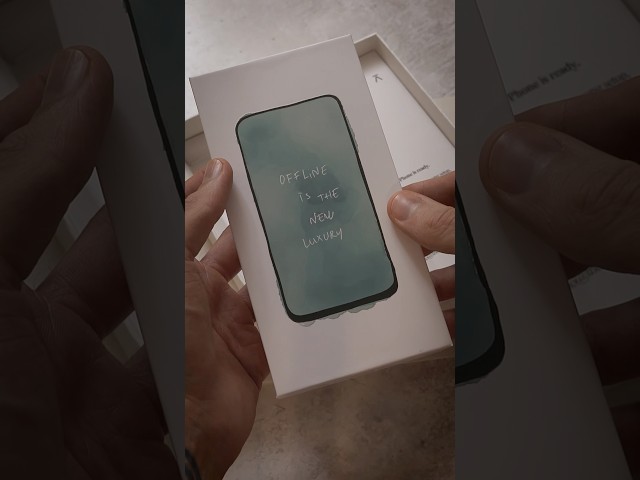 This Digital Detox Smartphone Blocks Instagram, TikTok & YouTube