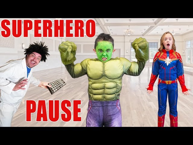 Superheroes Hulk, Thor & Captain Marvel Team Up!
