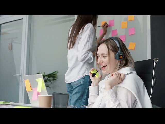The 9 Essential Features of a Modern Contact Center