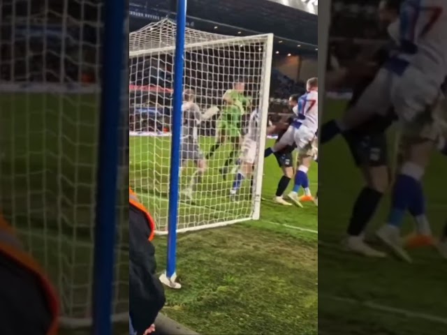 COVENTRY CITY GOALKEEPER BEN WILSON SCORES AGAINST BLACKBURN ⚽️🤯
