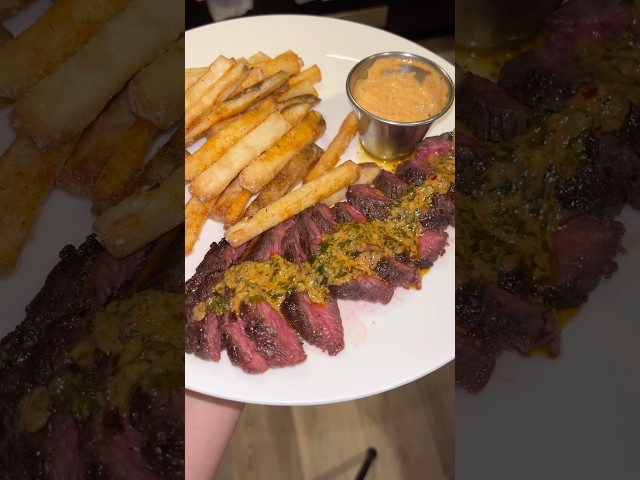 I love cooking for my boyfriend 🤍 #dinnerideas #steakdinner #steak #cookwithme #cooking #easydinner