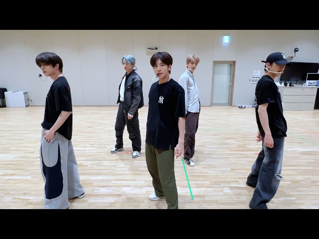 '내일에서 기다릴게 (I'll See You There Tomorrow)' Stage practice (2024 ver.) | TXT (투모로우바이투게더)️