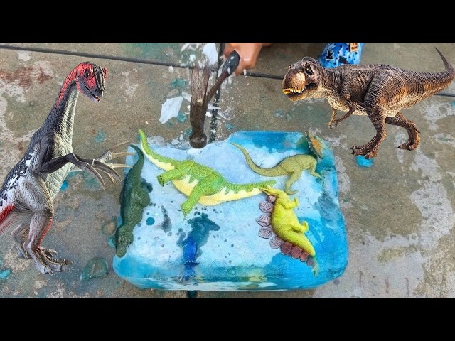 GIANT DINOSAUR ICE BLOCK! Jeremy rescues the dinosaurs with hammer! Dinosaurs for kids
