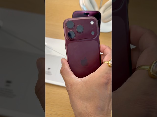 Iphone 18pro 📱 #youtubeshorts #themountainfam #iphone18pro #toronto #trending #viral #shorts #new