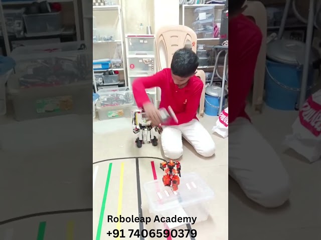 #Mind Storm  Robot #EV3#LEGO Robotics@Roboleapacademy