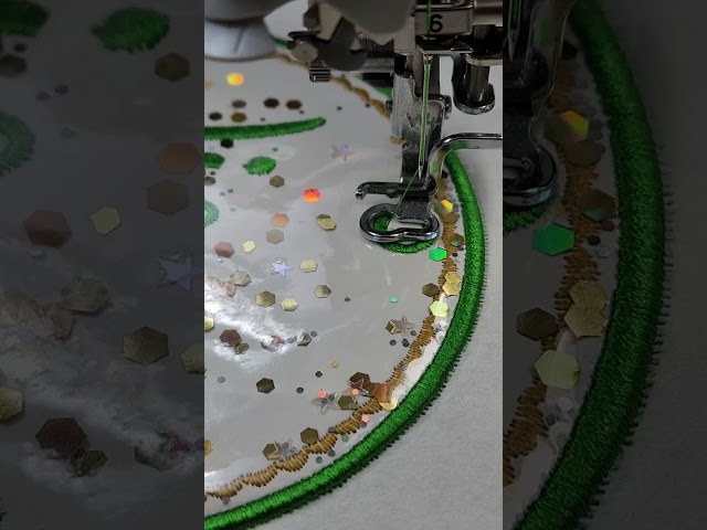 In the hoop bag tag with glitter. #inthehoop #machineembroidery #shorts #bagtag #glitter
