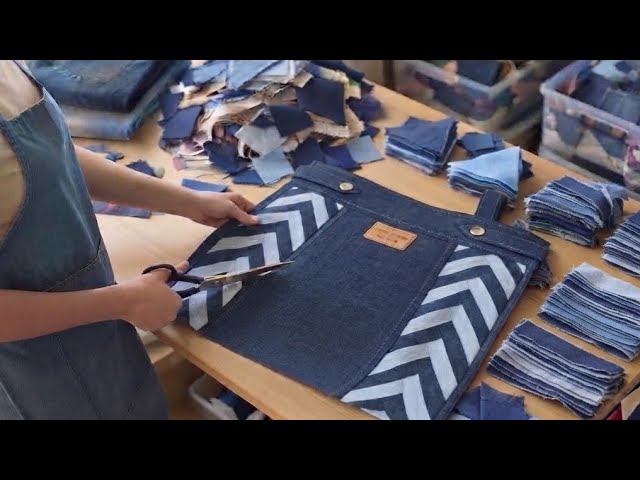 Easy sewing tricks✂️From Old Jeans to Chic Bag:The Contrast Denim Upcycling Tutorial(patchwork idea)