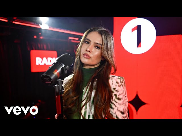 Mimi Webb - Red Flags in the Live Lounge