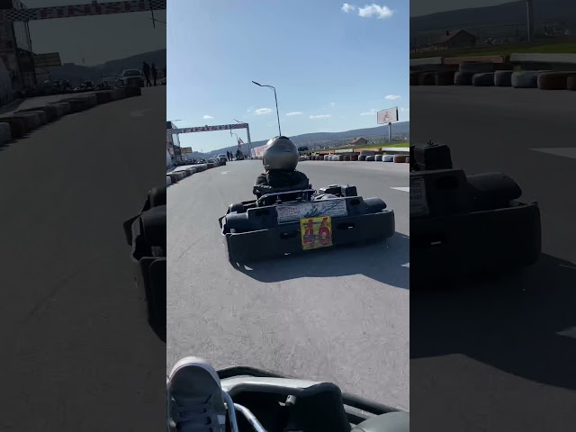 Go Kart Racing - Gerti vs Daddy #Shorts