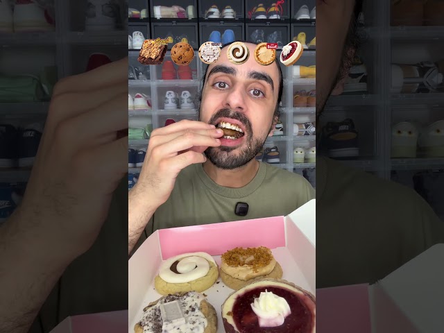 Trying this week’s seasonal Crumbl cookies 🍪🎃 #food #asmr #mukbang #eating