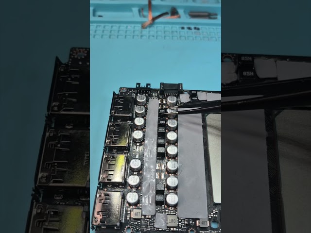 RTX PRO 6000 Blackwell Failure: Missing 85N Components! #gpurepair