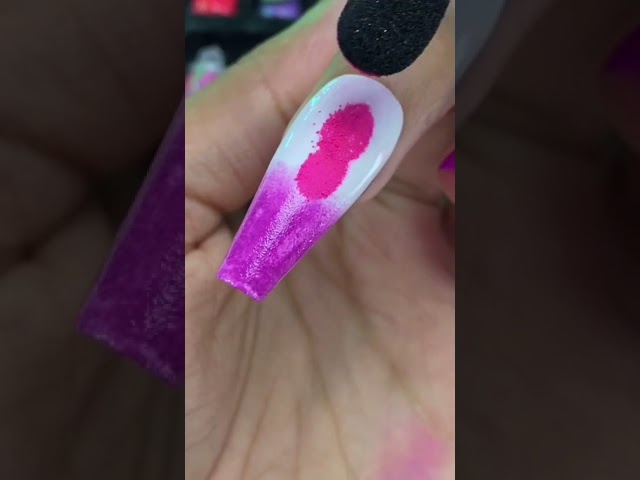 How To  EYESHADOW Nails 💅🏽 #nails #nailtutorial #beautyhacks