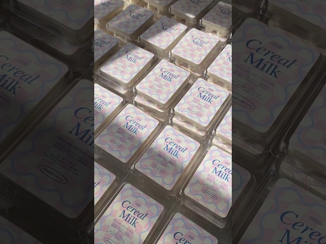 Let's make wax melts! #waxmelts #smallbusiness #candlemaker #aesthetic #diycandles  #soywaxmelts