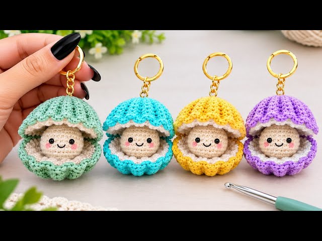 SO EASY! 🐚 Crochet Shell Keychain Tutorial | Cute DIY Gift Idea