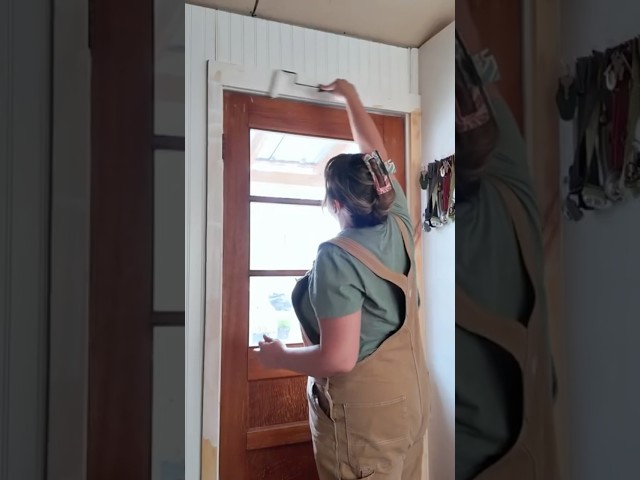 Finishing our tiny home WHILE living in it 😳