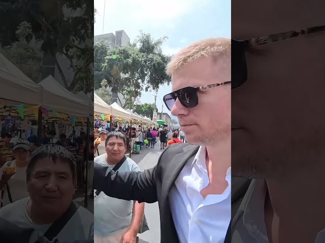 What was he trying to tell me? 🤔 🇵🇪