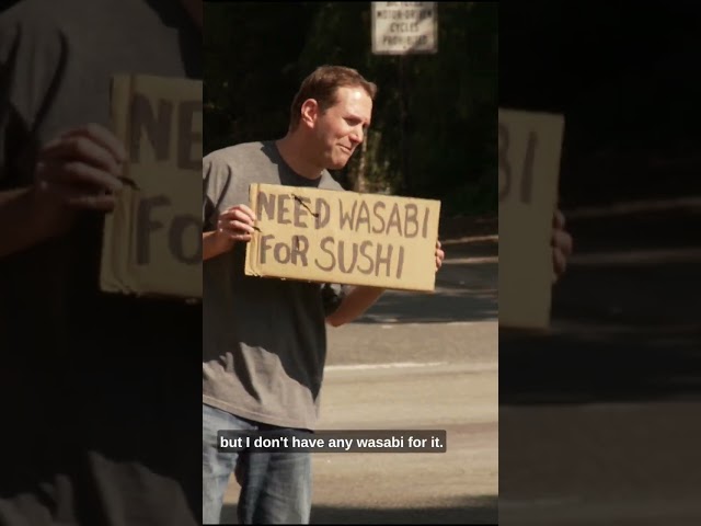 idiot holding signs ðĪĢ