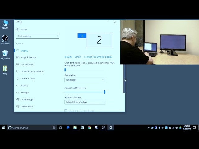 How to make a display the 'Main' display in Windows