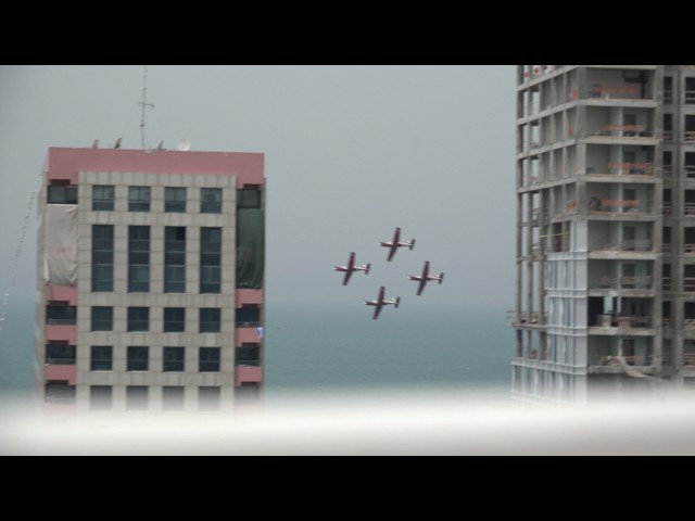 מטס יום העצמאות 2017 - חזרה של הצוות האירובטי מול חופי תל אביב, אפריל 2017 4Kᵁᴴᴰ