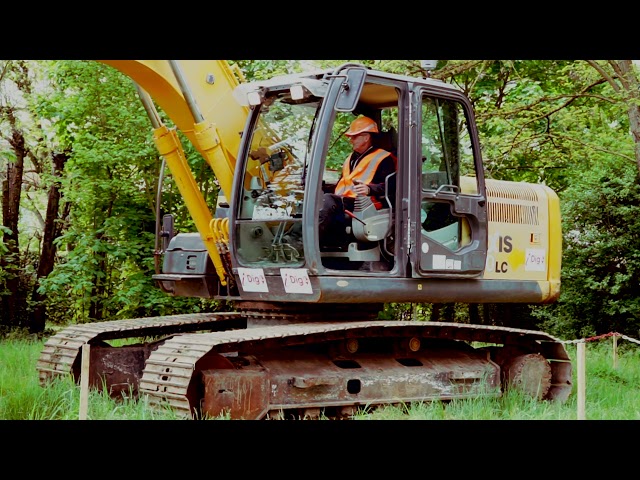 iDig - Introducing the new iDig 3D excavator guidance system. 🤝