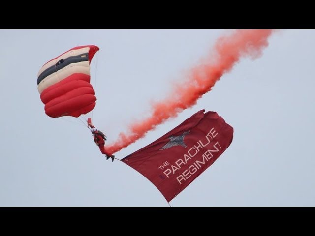 RED DEVILS PARACHUTE DISPLAY TEAM 2017