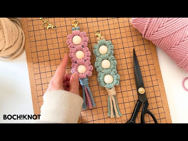 How to Make a Gorgeous Macrame Keychain With Beads!