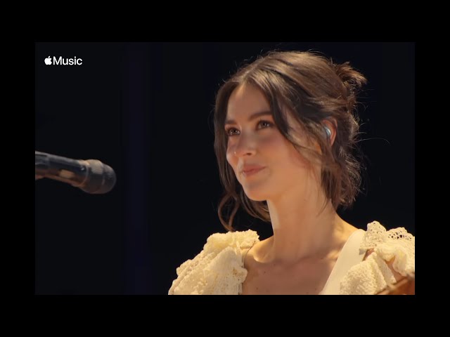Gracie Abrams - That’s So True (Apple Music Live 2025)